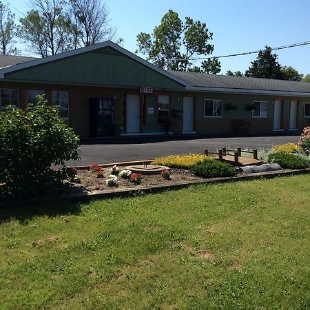 Tay Motel Waubaushene 外观 照片