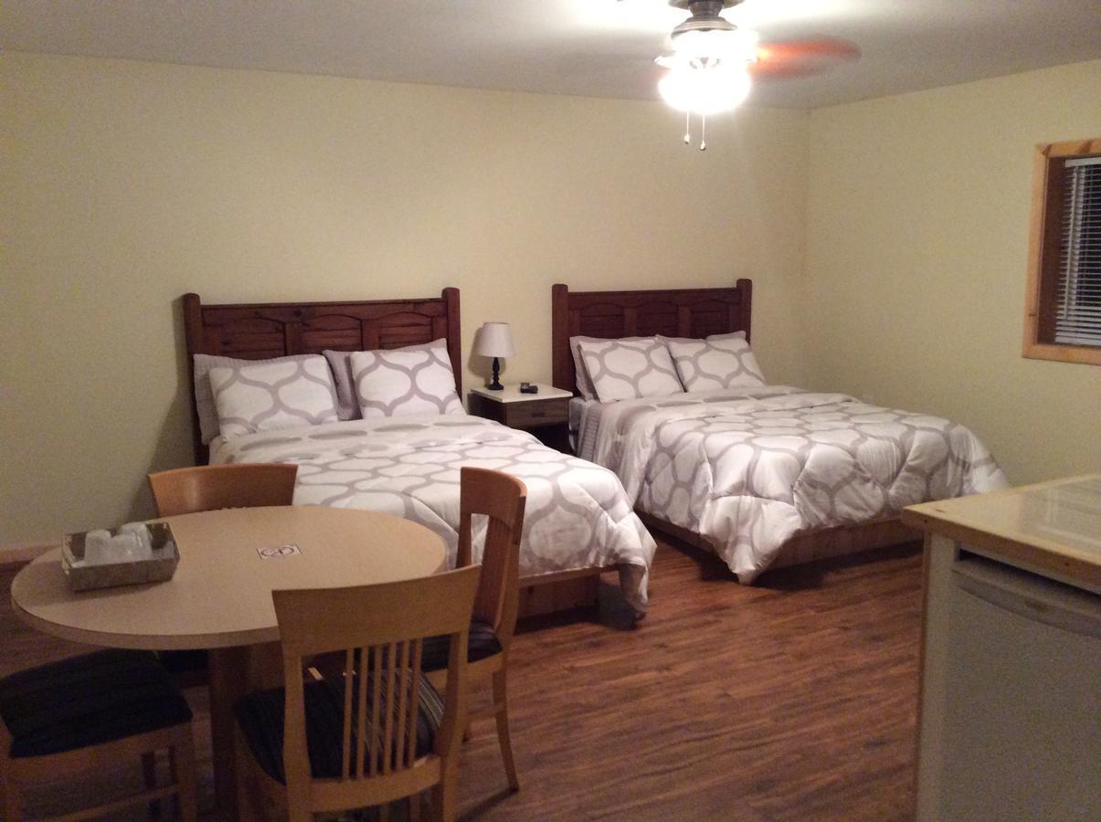 Tay Motel Waubaushene 外观 照片