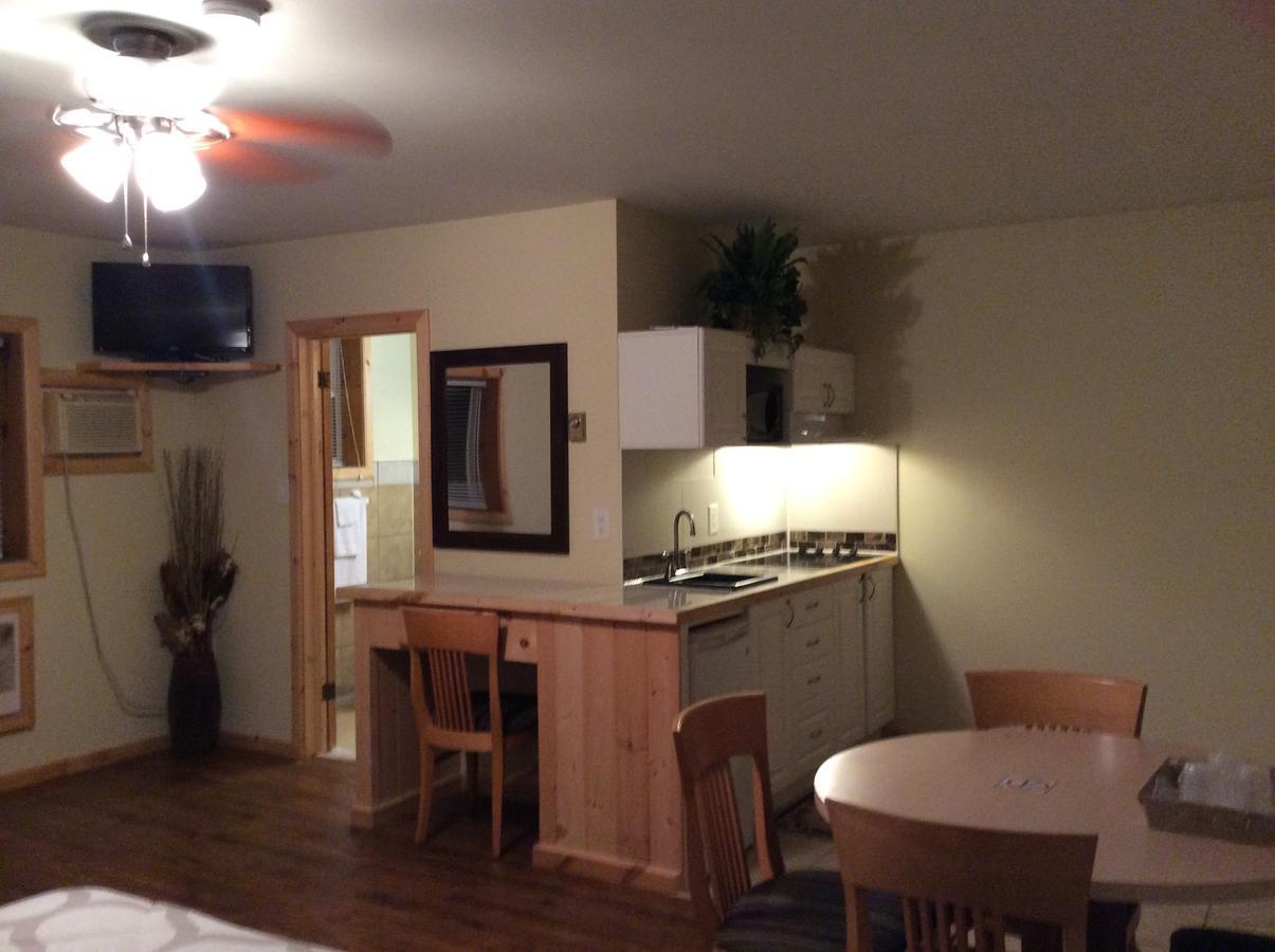 Tay Motel Waubaushene 外观 照片
